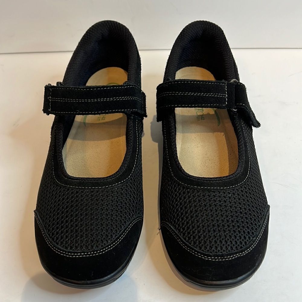 Naot Women’s Suede /Fabric Mesh Mary Jane Shoes Size 11 Wide‎